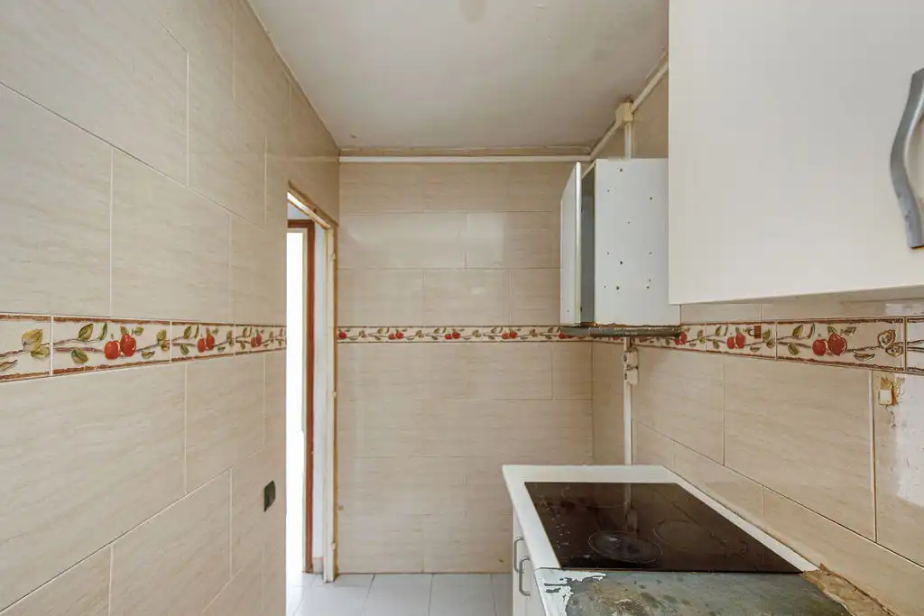 Kitchen of Flat for sale in Salt