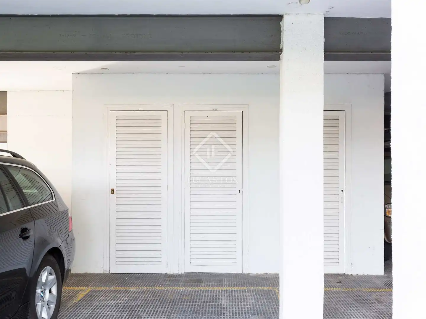 Exterior view of Flat for sale in Castelldefels  with Terrace, Storage room and Swimming Pool