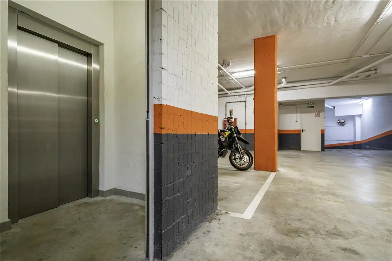 Parking with lift for sale in Taure, imagen 4