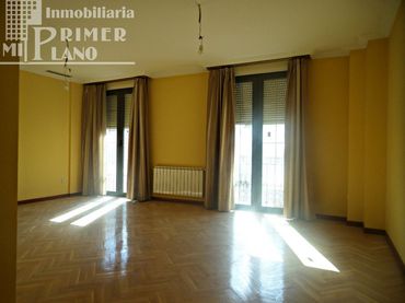 Flat with balcony for sale in Tomelloso