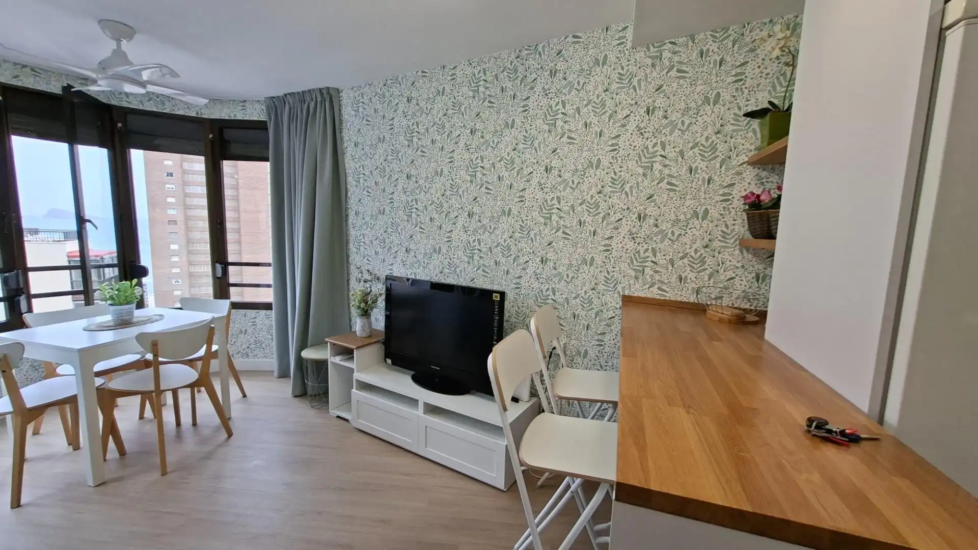 Living room of Apartments for sale in Benidorm  with Heating, Furnished and Community pool