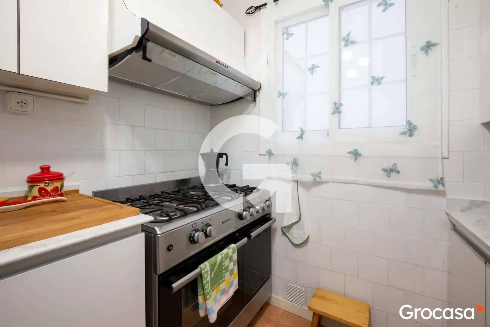 Kitchen of Flat for sale in Mataró  with Air Conditioner, Oven and Washing machine