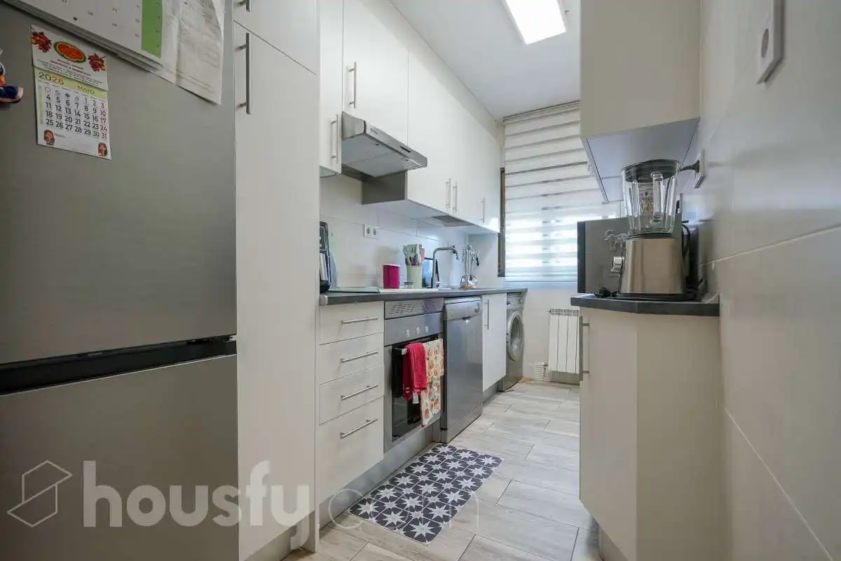 Küche von Wohnung zum Verkauf in Madrid mit Klimaanlage, Heizung und Parkett