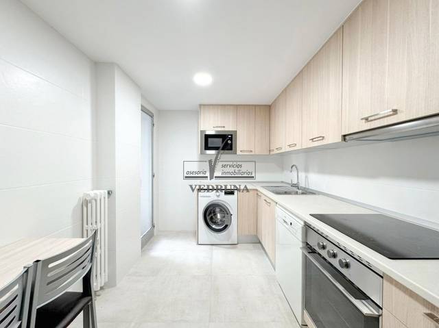 Piso en Alquiler en Calle de Jacinto Benavente en Ruiseñores