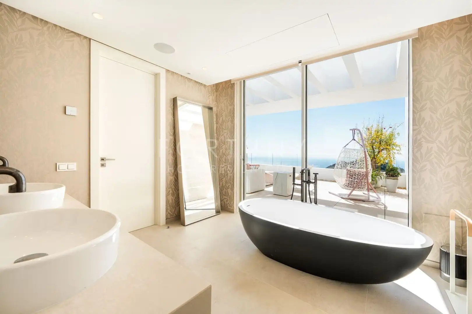 Badezimmer von Maisonette zum Verkauf in Ojén mit Klimaanlage, Heizung und Terrasse