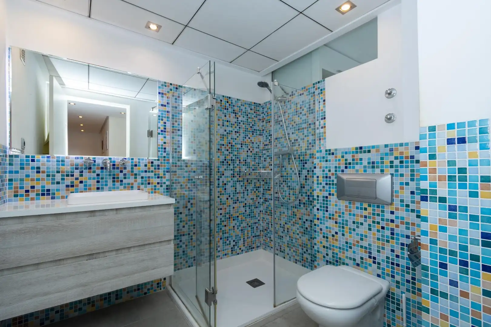 Baño de Piso en venta en Cartagena con Aire acondicionado, Trastero y Amueblado