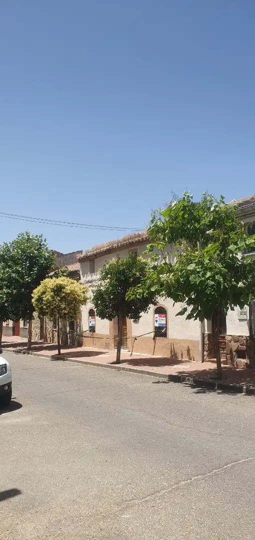 Vista exterior de Casa o xalet en venda en El Casar de Escalona amb Calefacció i Jardí privat