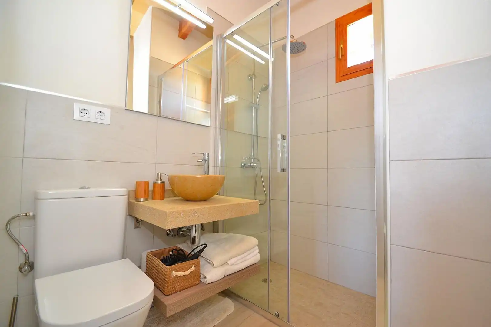 Bathroom of Country homes for rent in Llubí  with Private garden, Terrace and Swimming Pool