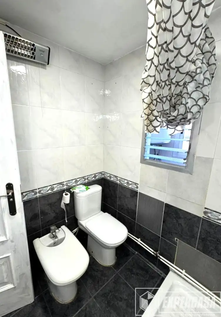 Bathroom of Flat for sale in Xirivella  with Air Conditioner and Heating