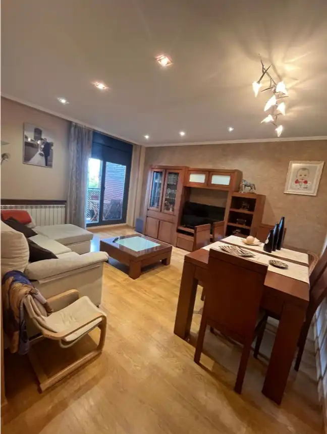 Sala de estar de Piso en venta en Arroyo de la Encomienda con Calefacción, Jardín privado y Terraza