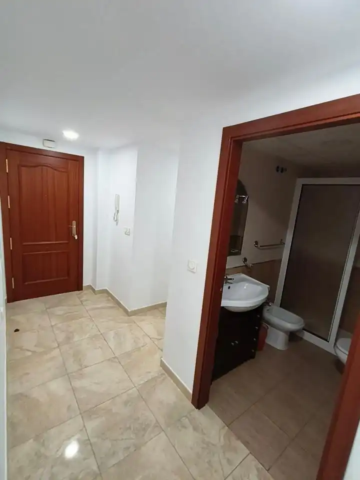 Badezimmer von Wohnung zur Miete in Melilla