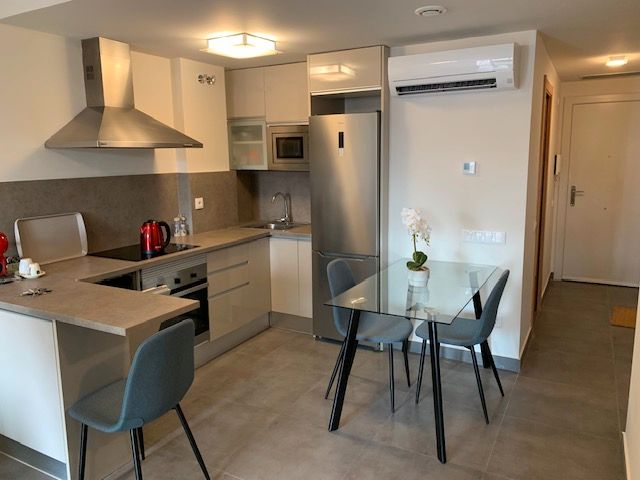 Kitchen of Flat to rent in Cornellà de Llobregat  with Air Conditioner, Heating and Furnished
