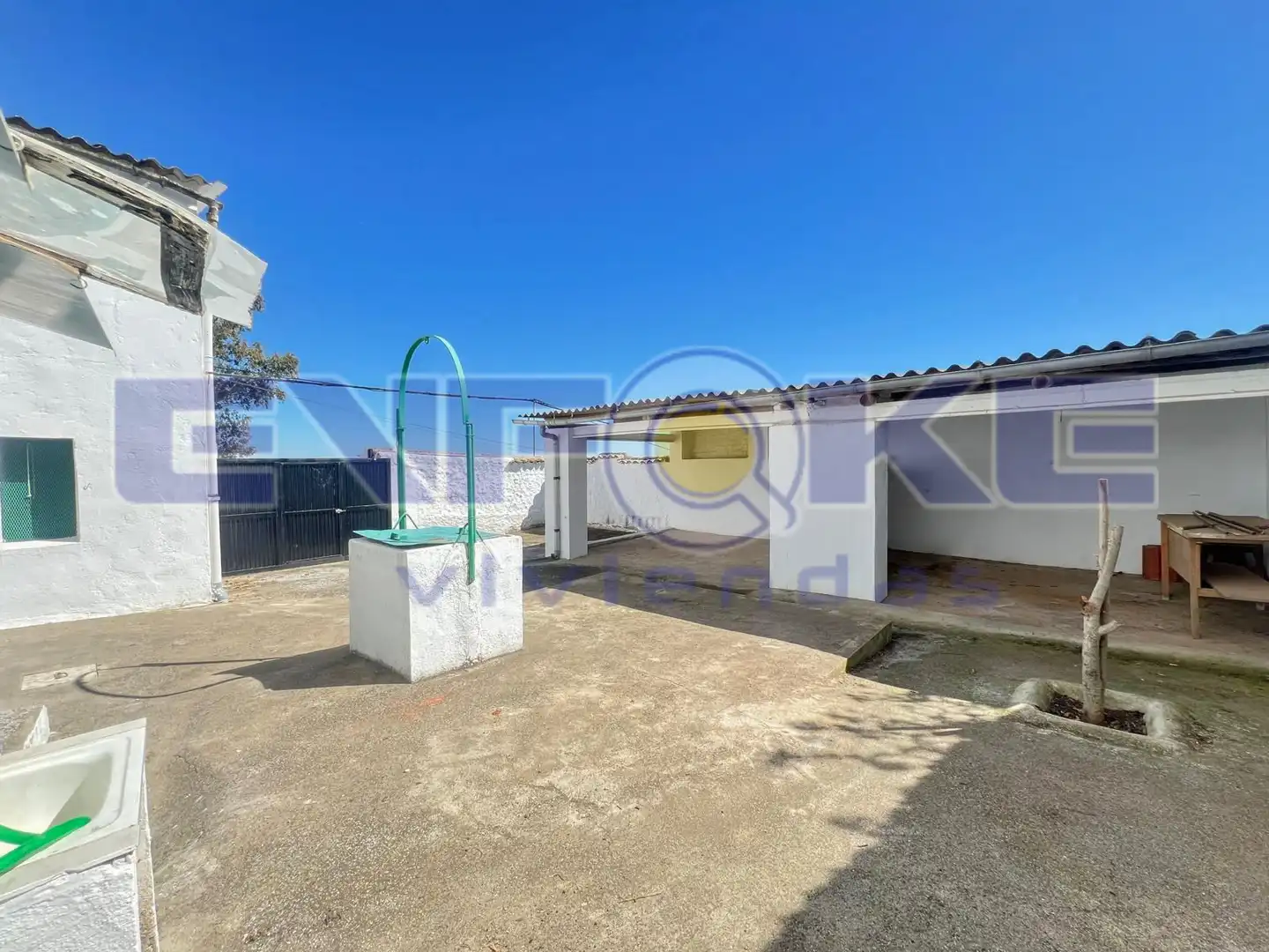 Parking de Casa o chalet en venta en Benquerencia de la Serena con Terraza, Trastero y Amueblado