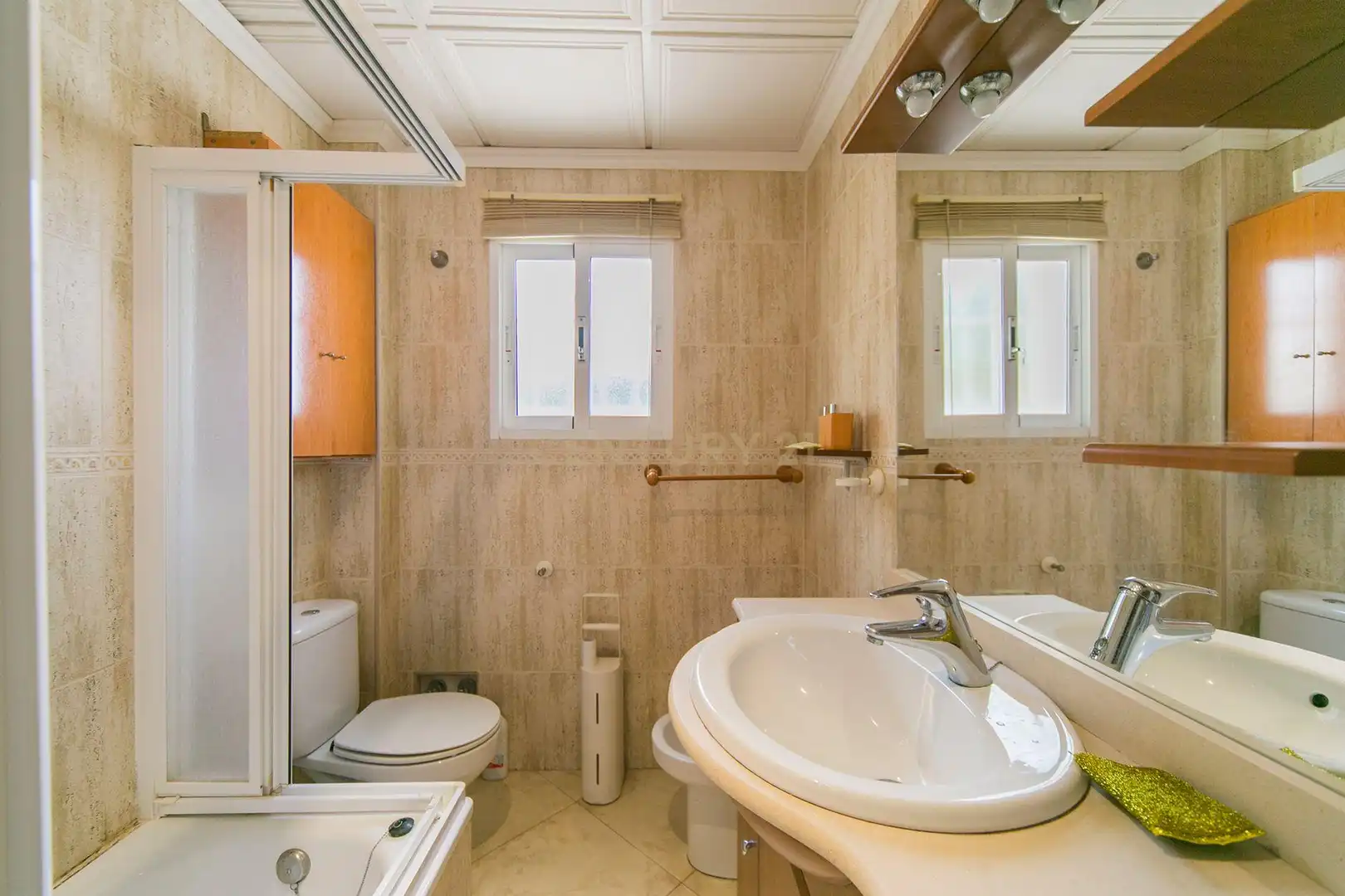Bathroom of Apartments for rent in Oltamar - Cucarres