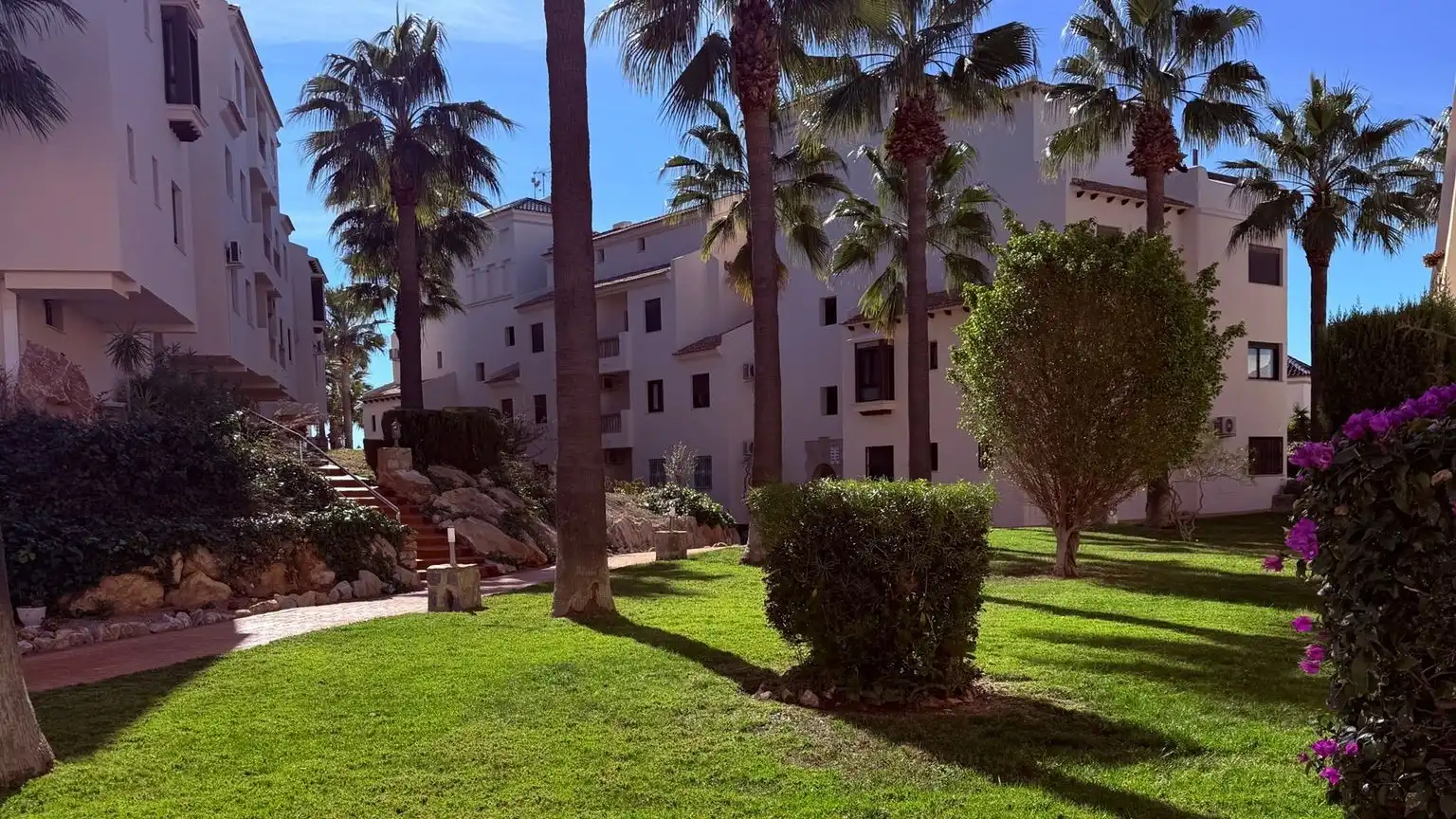 Vista exterior de Pis en venda en Orihuela amb Aire condicionat, Terrassa i Traster