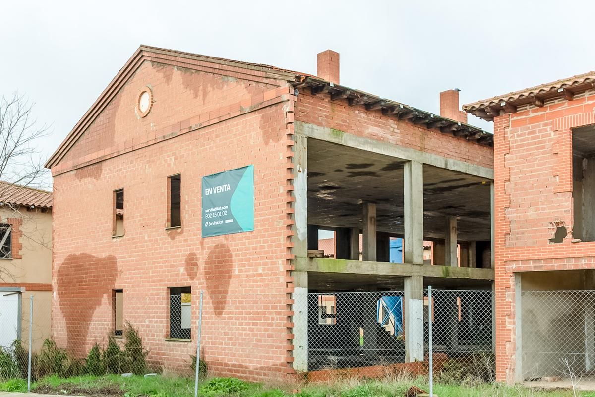 Vista exterior de Edifici en venda en Villafáfila