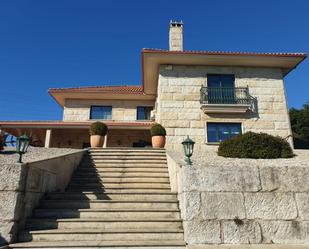 Vista exterior de Casa o xalet en venda en Ourense Capital  amb Calefacció, Terrassa i Piscina