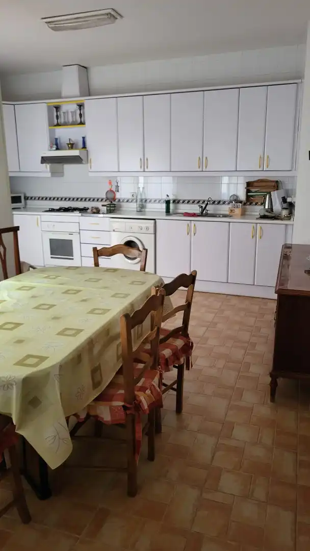 Küche von Einfamilien-Reihenhaus zum Verkauf in Pedro Muñoz mit Heizung und Möbliert