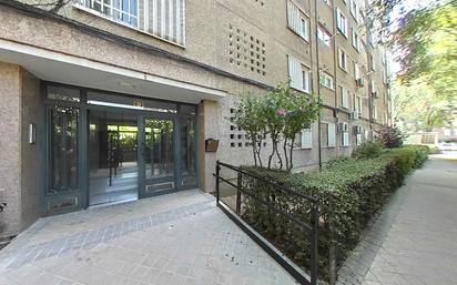 Exterior view of Flat for sale in  Madrid Capital  with Balcony