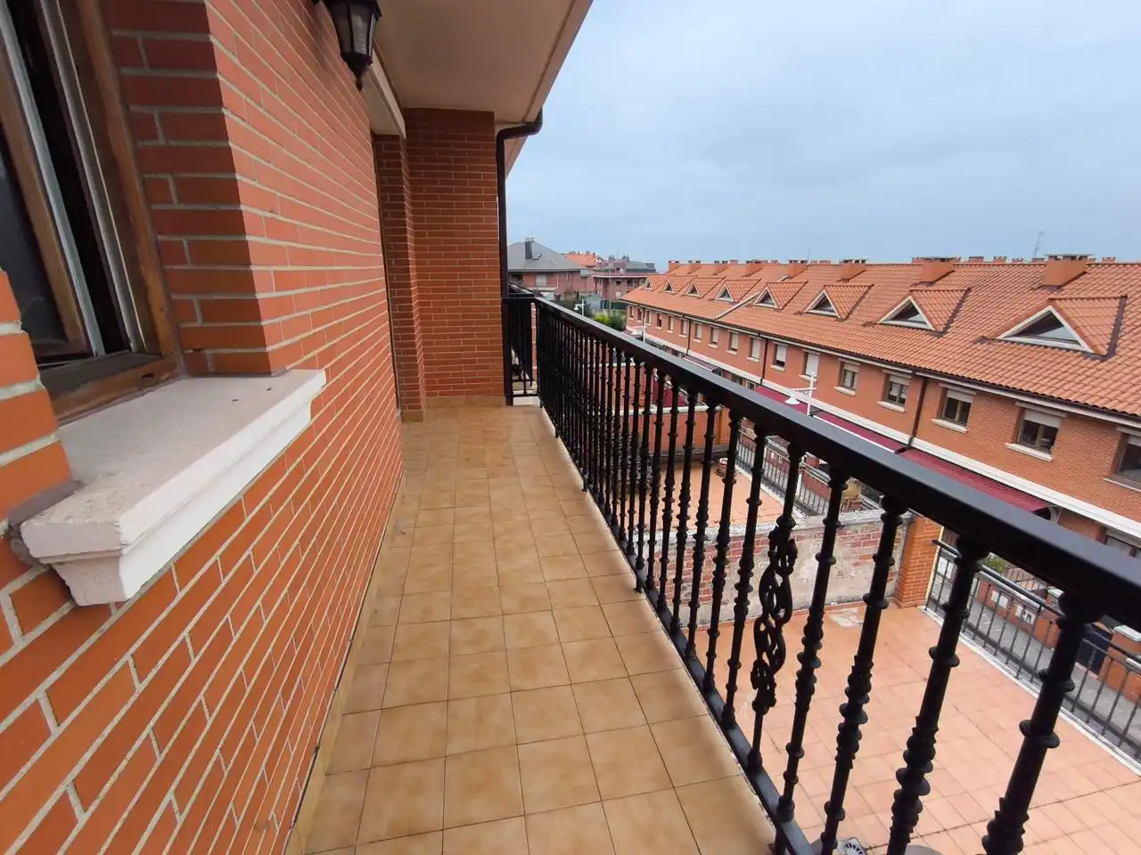 Terraza de Casa adosada en venta en Castro-Urdiales con Calefacción, Terraza y Balcón