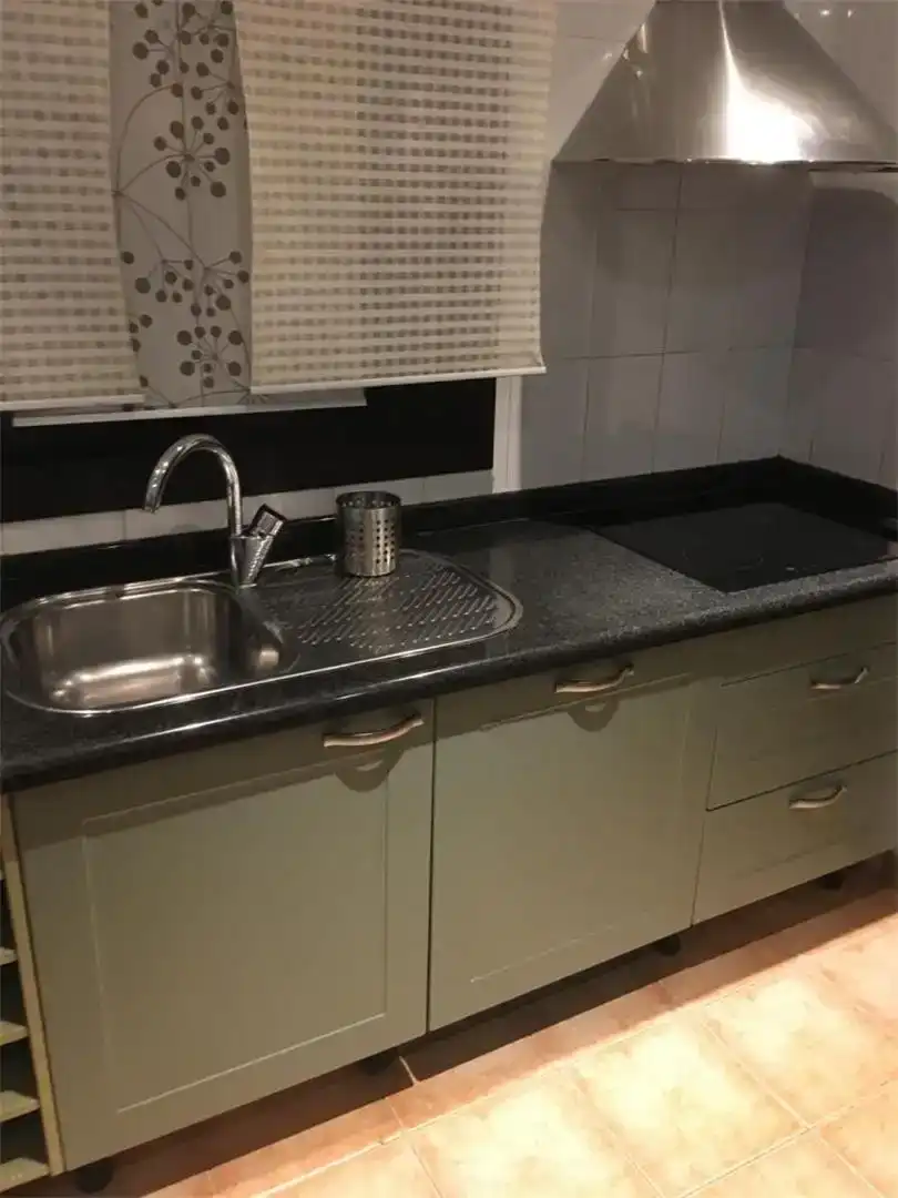 Cuina de Casa adosada en venda en Arrecife amb Aire condicionat, Jardí privat i Traster