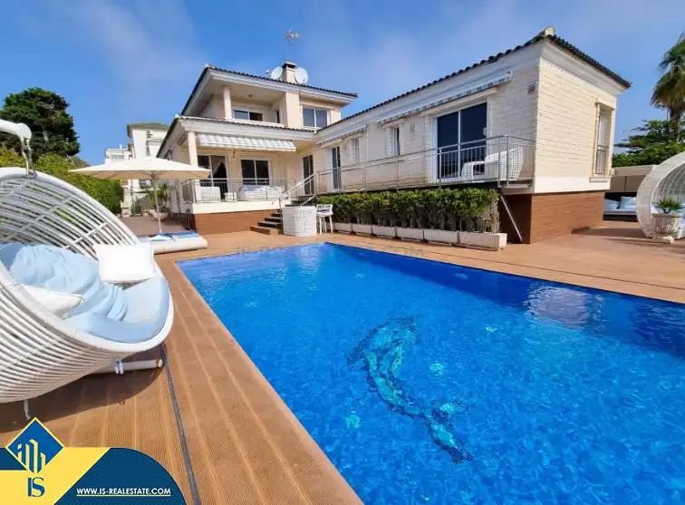 Villa mit Pool zum Verkauf in La Mata