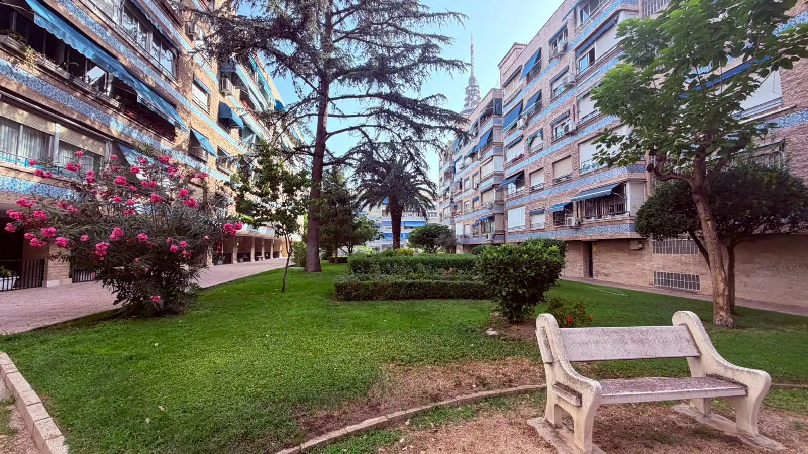 Außenansicht von Wohnung zur Miete in Madrid mit Klimaanlage, Heizung und Möbliert