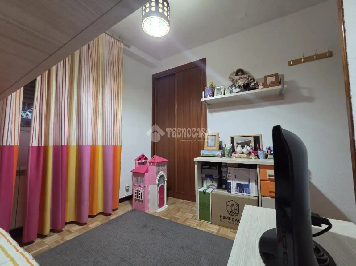 Piso en venta en Velilla de San Antonio con Aire acondicionado, Calefacción y Amueblado
