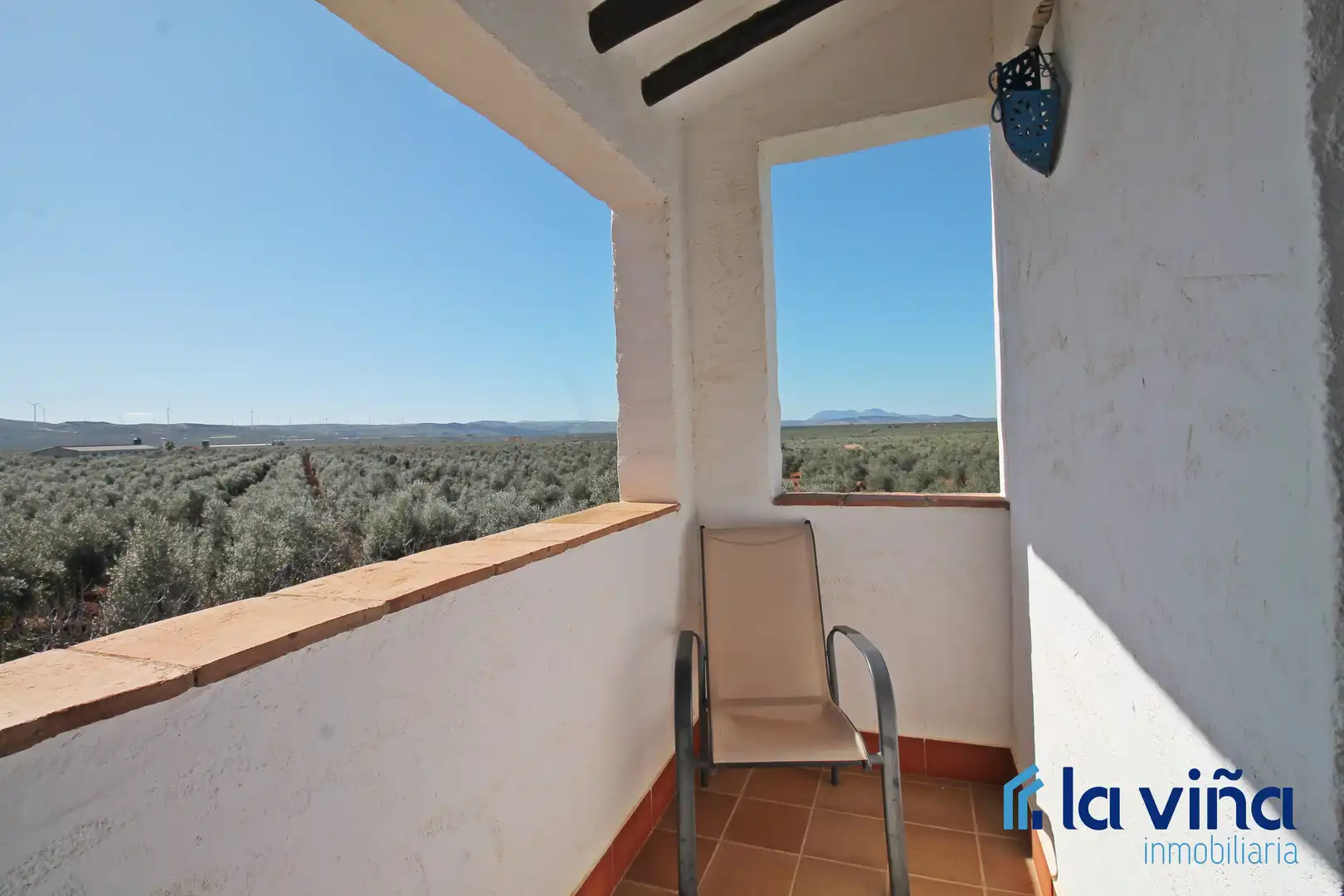 Terraza de Finca rústica en venta en Martín de la Jara con Aire acondicionado, Jardín privado y Trastero