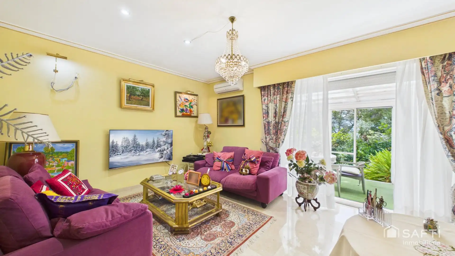 Living room of Detached homes for sale in Calvià  with Air Conditioner, Terrace and Balcony