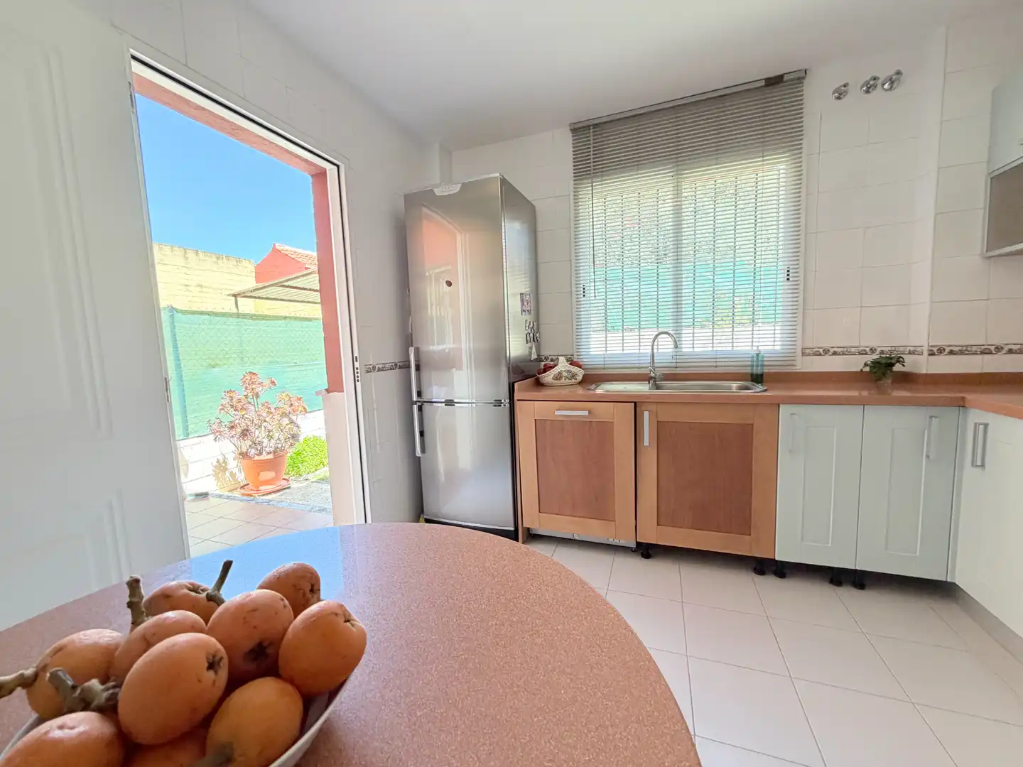 Casa adosada en venta en Calle las Marismas, Salteras