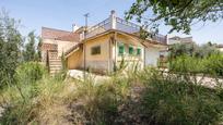 Vista exterior de Casa o xalet en venda en Huétor Vega amb Terrassa