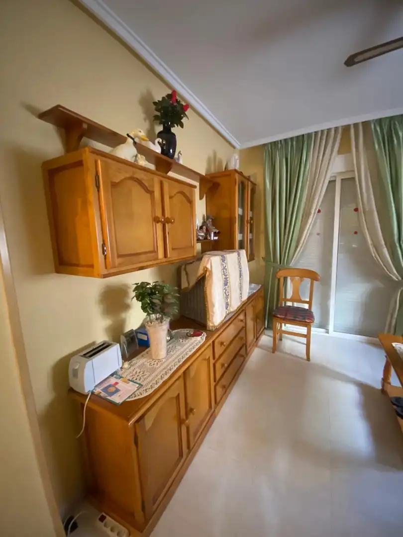 Dormitori de Pis en venda en Torrevieja amb Aire condicionat, Terrassa i Moblat