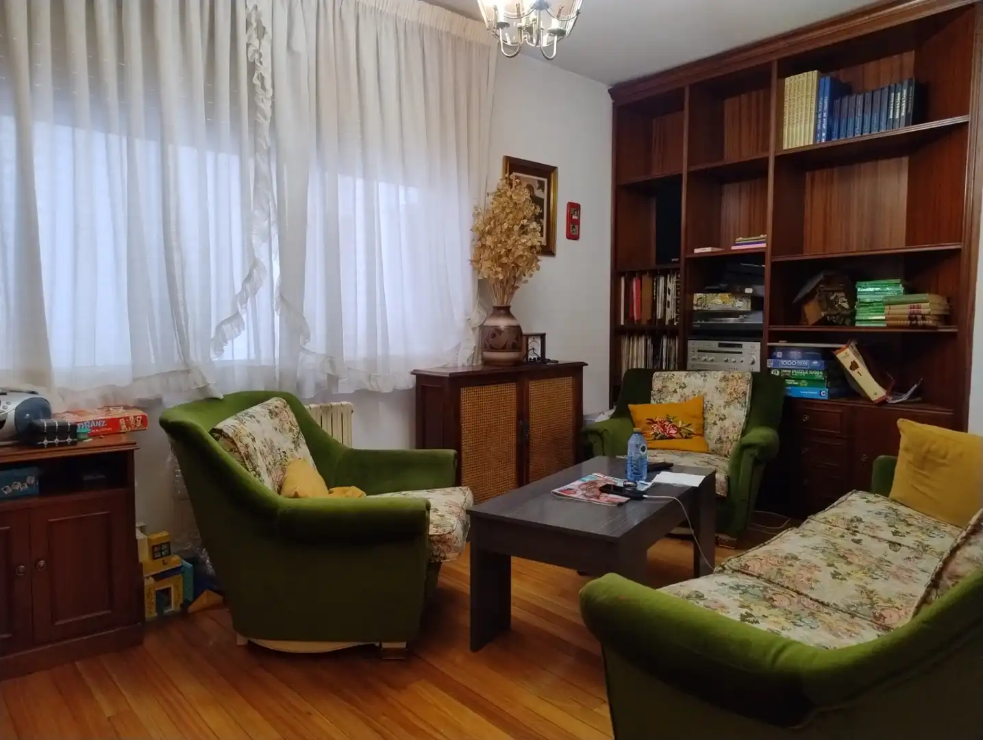 Sala de estar de Piso en venta en Lugo con Calefacción, Amueblado y Balcón