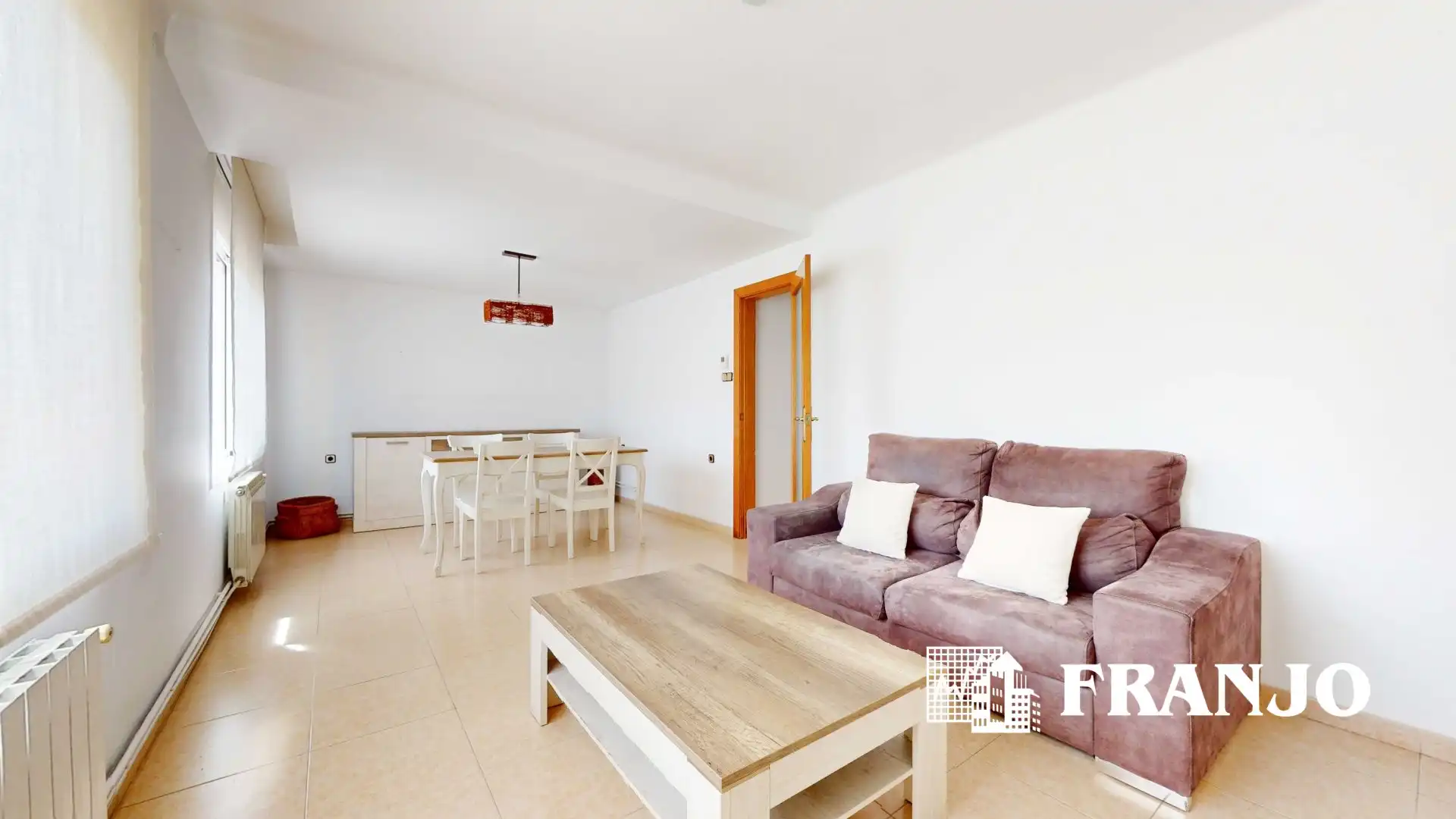 Sala d'estar de Pis en venda en Barberà del Vallès amb Calefacció