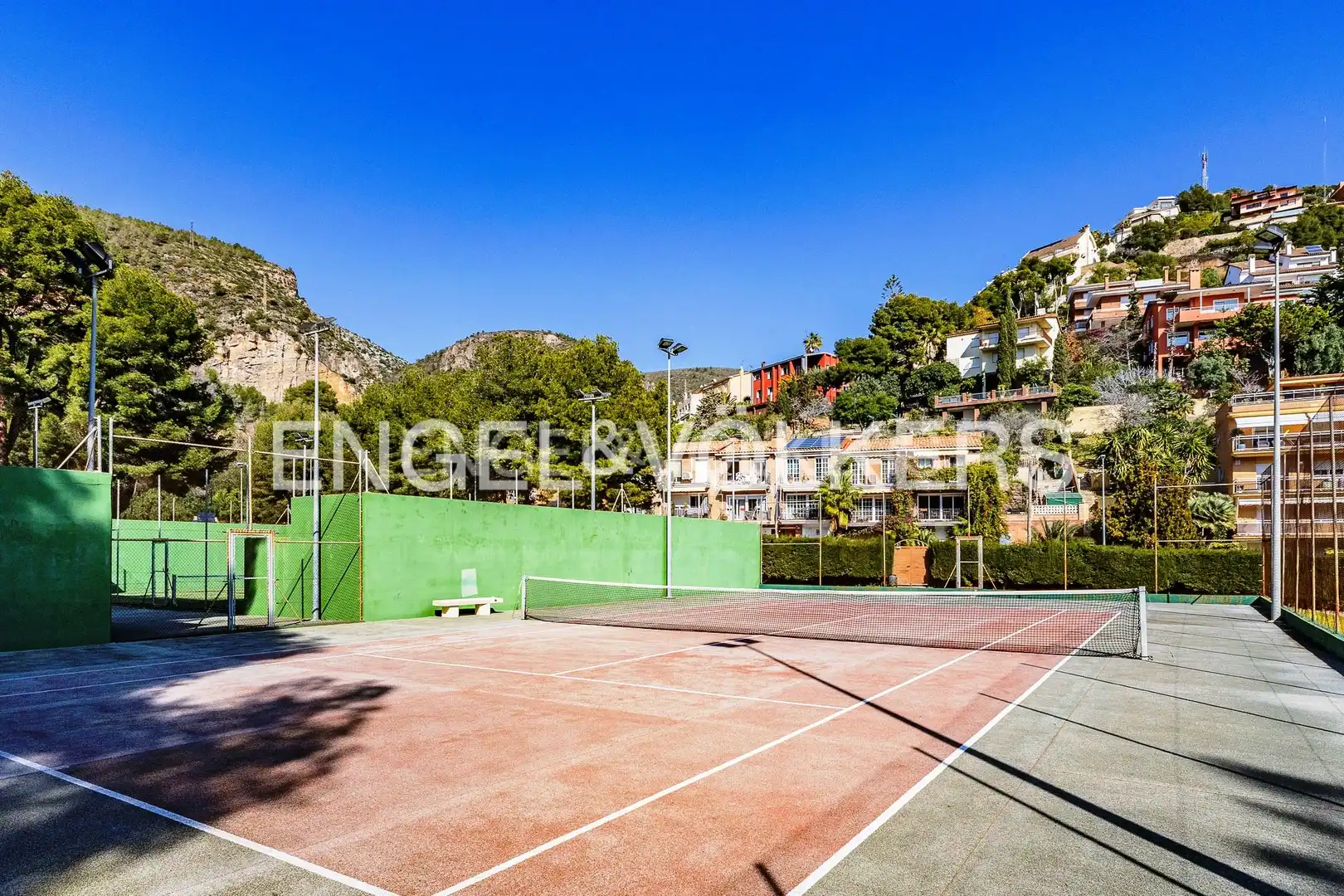 Vista exterior de Dúplex en venda en Sitges amb Aire condicionat, Calefacció i Traster