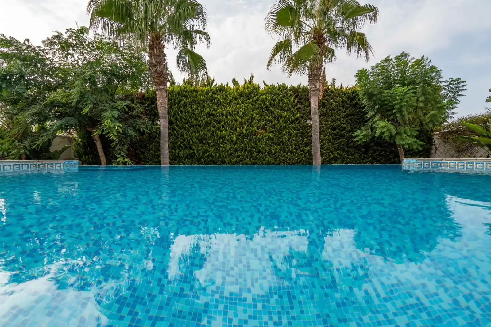 Piscina de Casa o chalet en venta en Almería con Aire acondicionado, Calefacción y Jardín privado