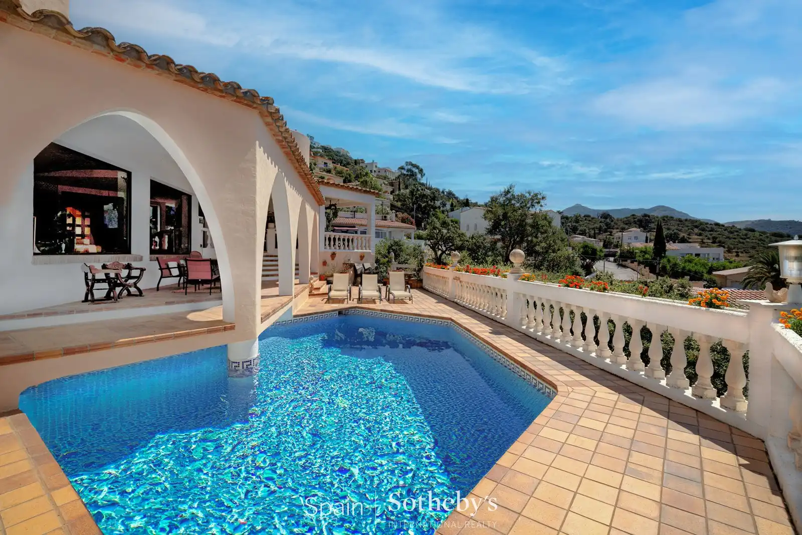 House with pool for sale in Carrer Osca, imagen 25