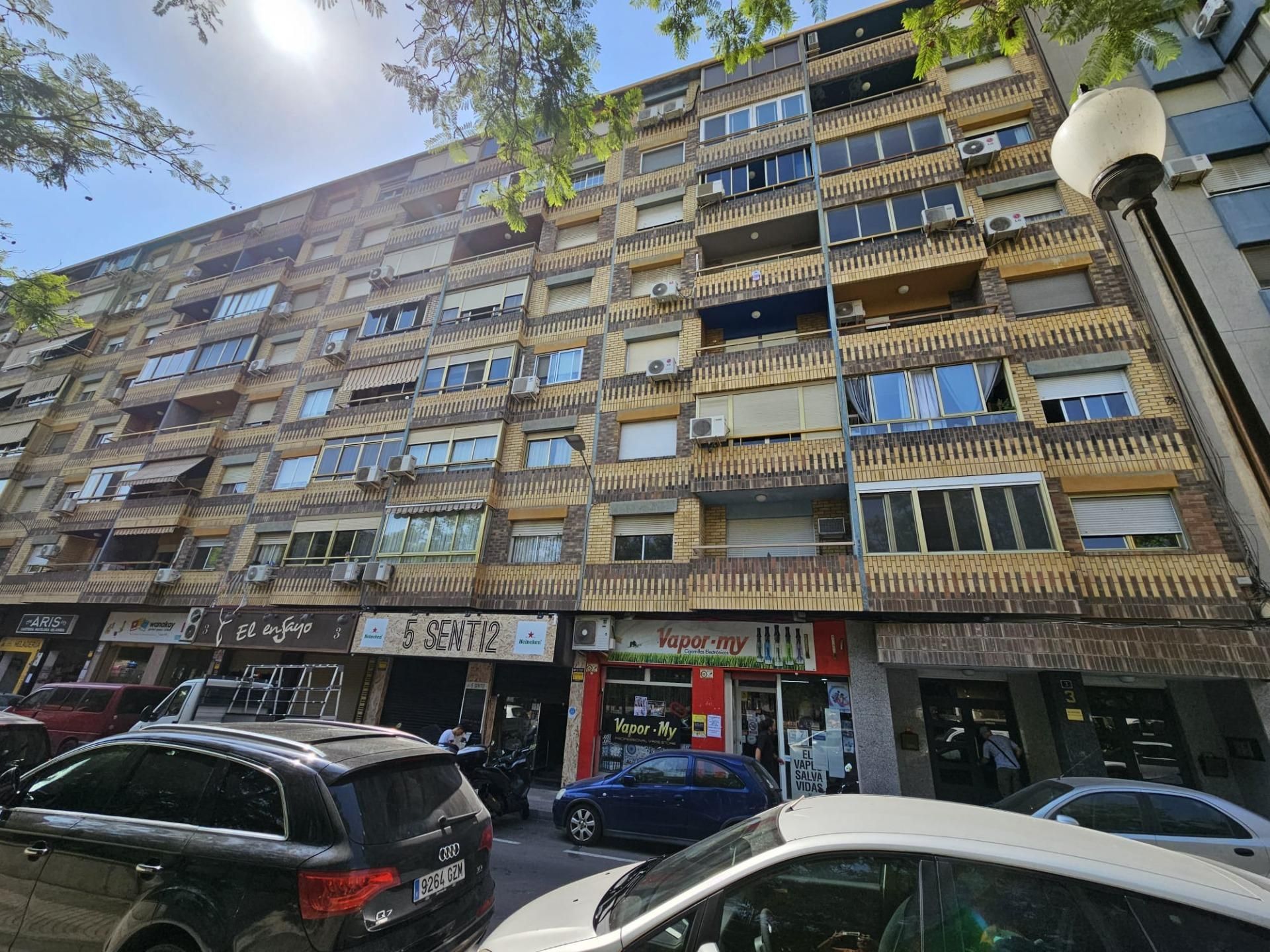 Vista exterior de Pis en venda en Alicante / Alacant amb Terrassa