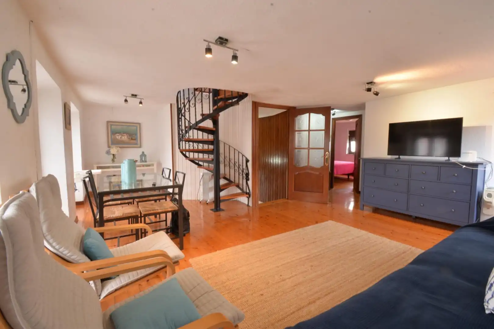Sala de estar de Casa o chalet en venta en Soto del Barco con Calefacción, Terraza y Balcón