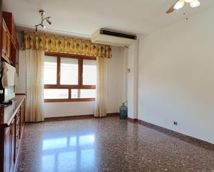 Living room of Flat to rent in  Zaragoza Capital  with Air Conditioner, Heating and Balcony