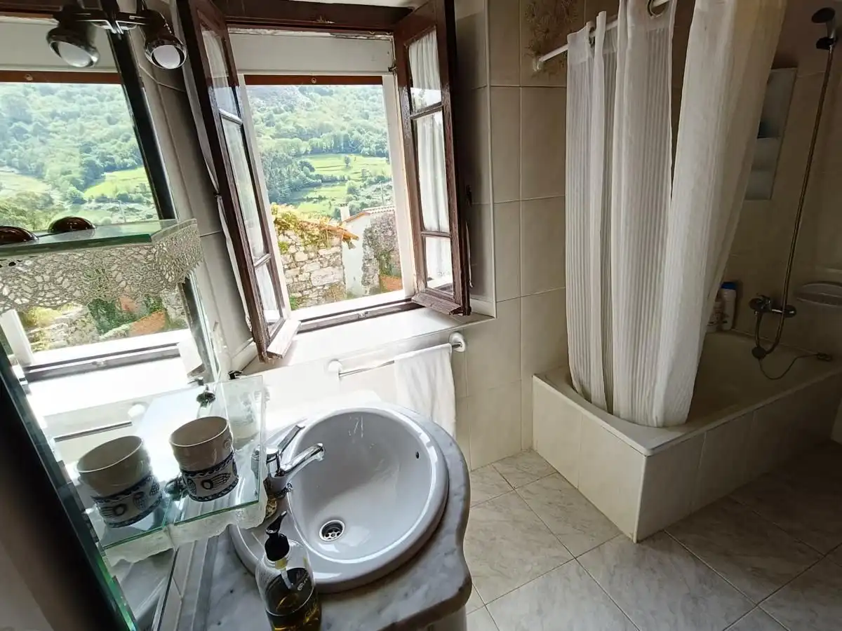 Baño de Casa o chalet en venta en Llanes con Calefacción, Terraza y Trastero
