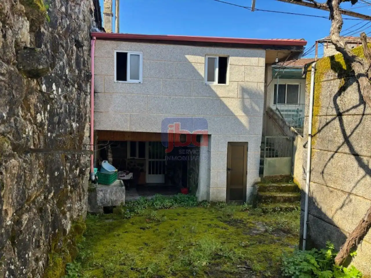 Vista exterior de Casa o xalet en venda en Muíños amb Calefacció i Jardí privat