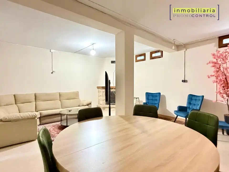 Casa o xalet en venda en Zuera amb Aire condicionat, Calefacció i Jardí privat