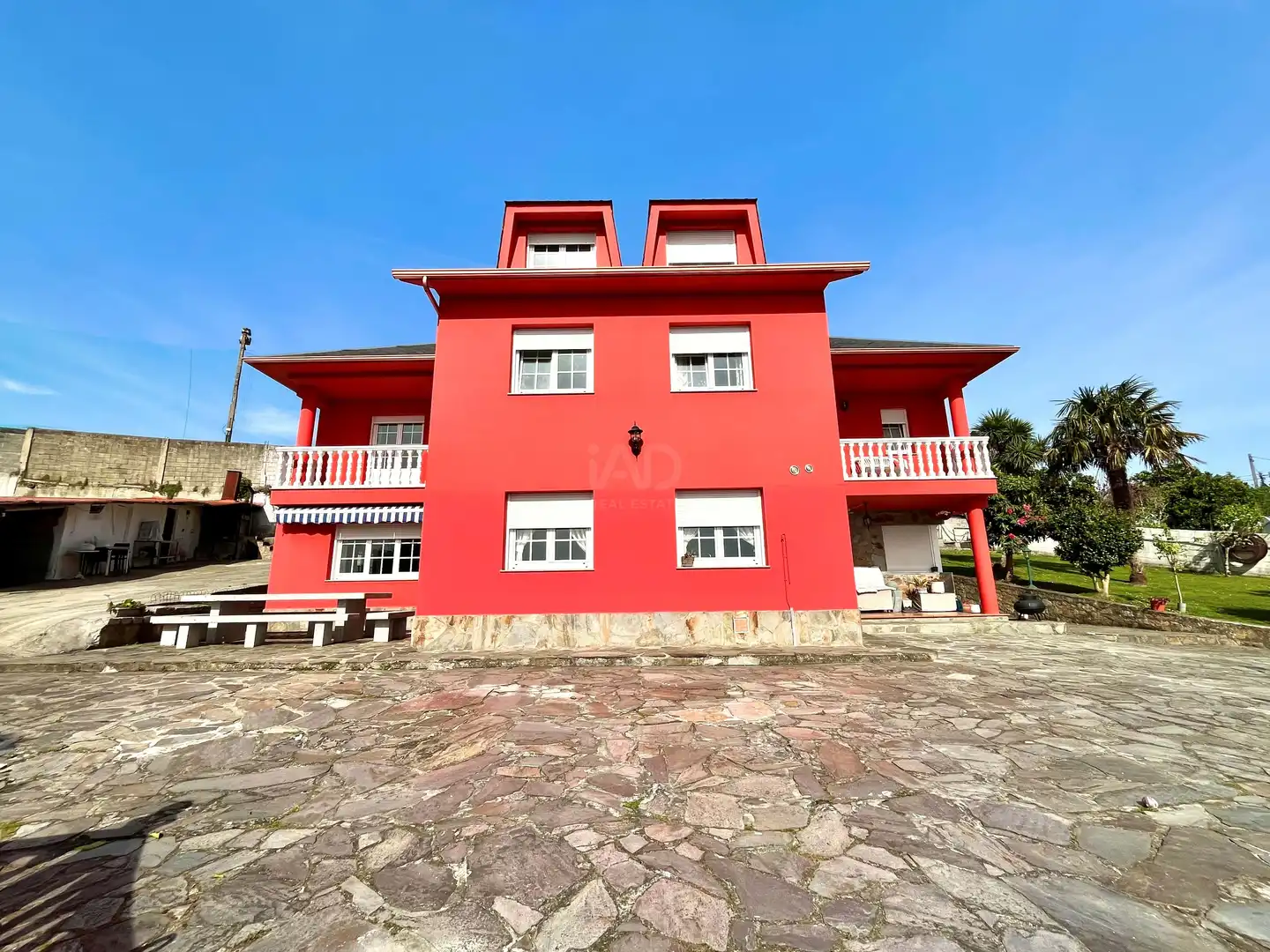 Vista exterior de Casa o chalet en venta en Culleredo con Calefacción, Terraza y Piscina