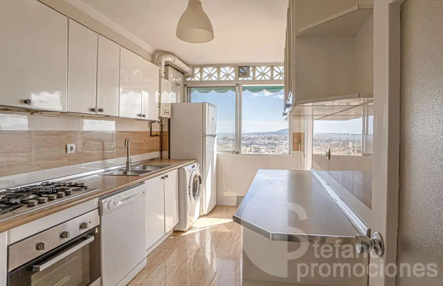 Küche von Dachboden zum Verkauf in Málaga mit Terrasse und Gemeinschaftspool