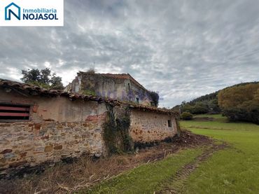 Casa rústica amb jardí en venda a Calle Aguachica