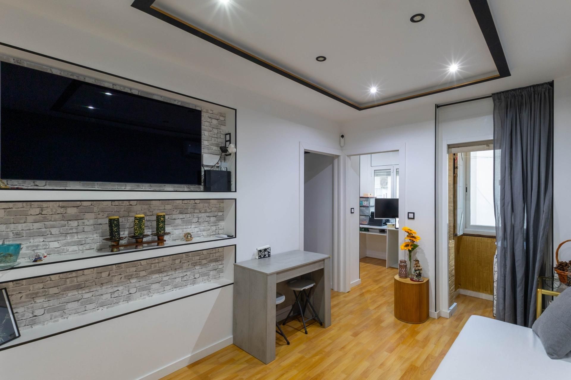 Flat for sale in  Barcelona Capital  with Parquet flooring