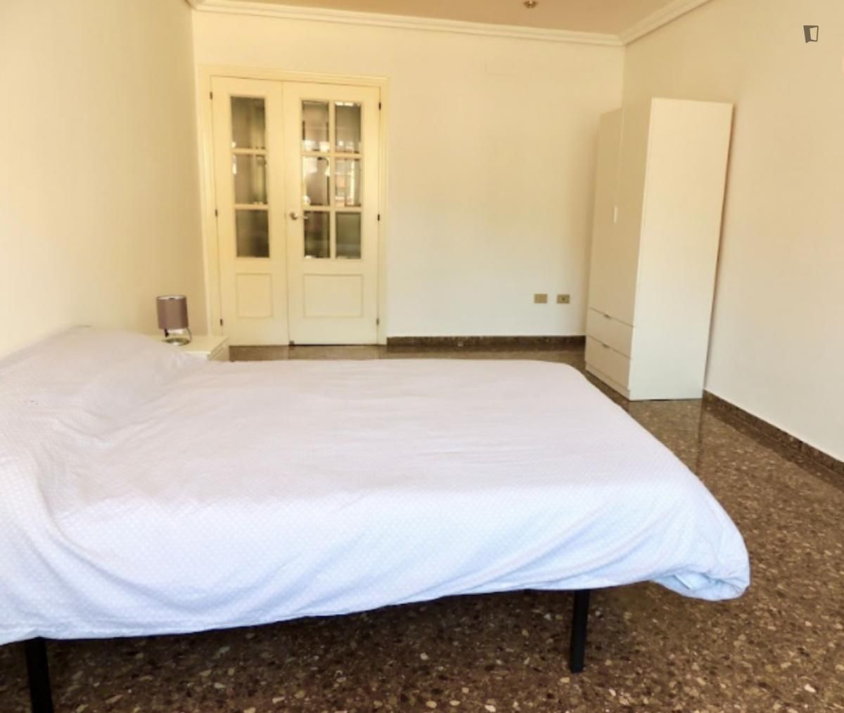 Apartament per a compartir a Ensanche - Parque del Oeste