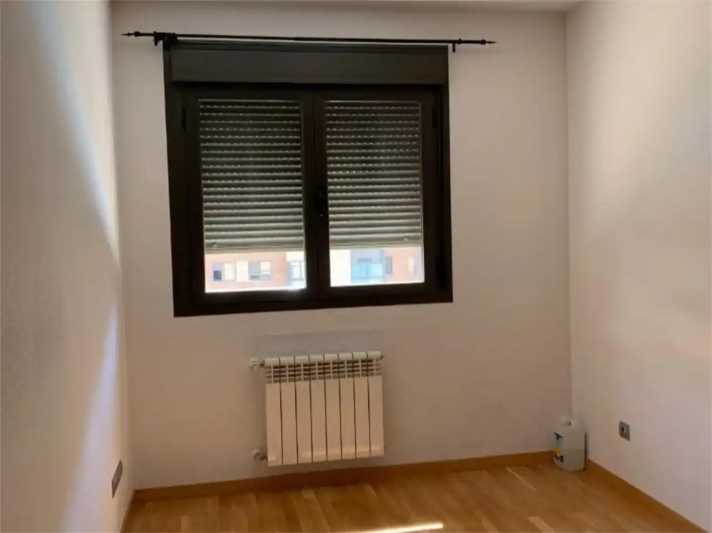 Habitación de Piso en venta en Rivas-Vaciamadrid con Trastero y Piscina